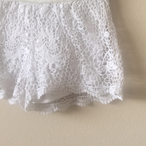 ❗️SALE❗️.white crochet shorts - Picture 3 of 7
